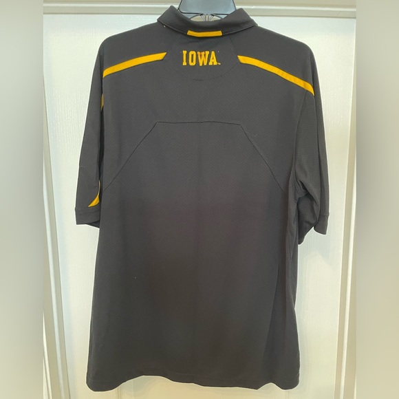 Nike Iowa Hawkeyes 🎉HP🎉 short sleeve polo shirt top size Medium- black - Picture 6 of 9
